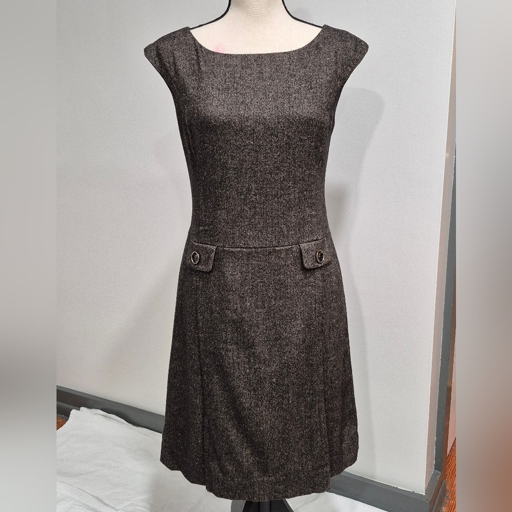 EUC Ann Taylor sheath style dress